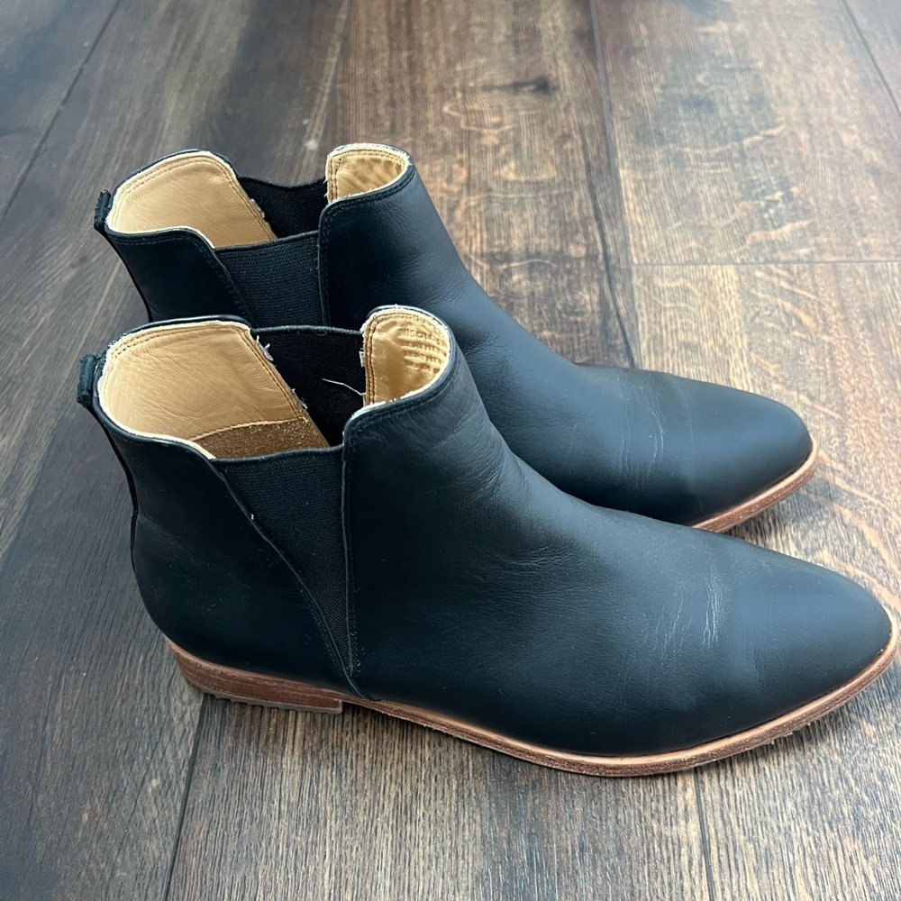 Nisolo Eva Everyday Chelsea Boot in Black Womens Size 11